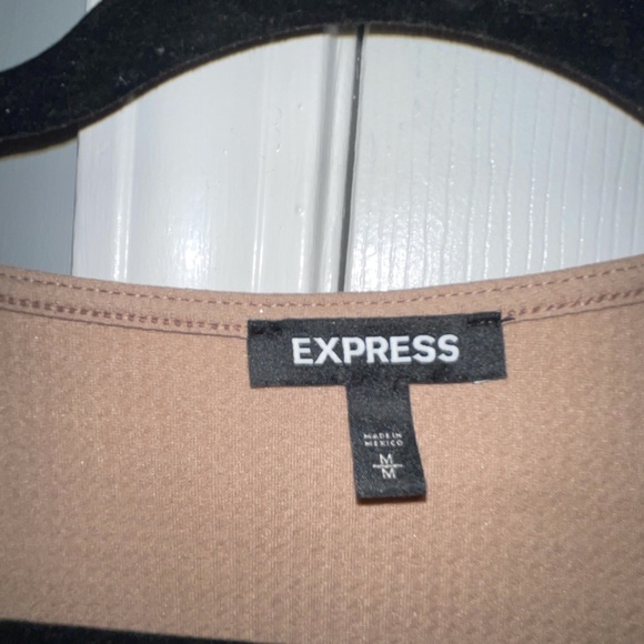 Tan blouse - Picture 4 of 4